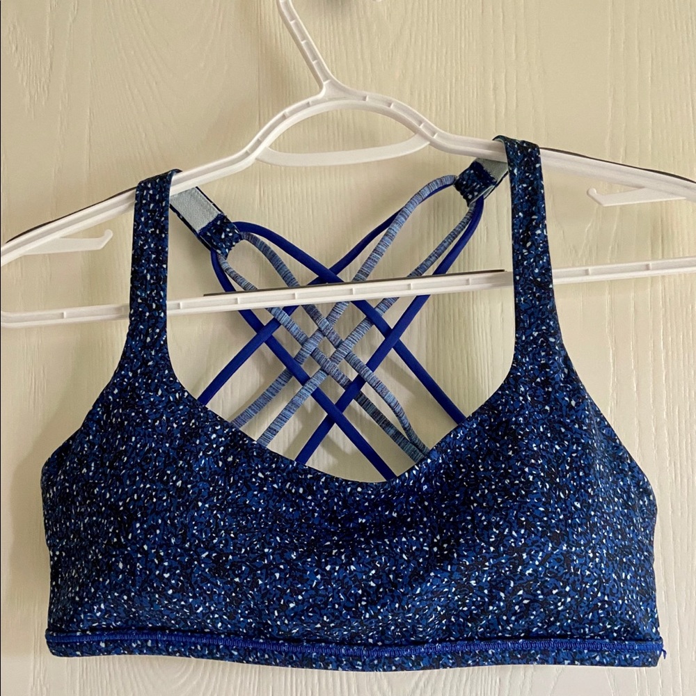 Lululemon Blue Free to Be Wild Bra Size 6
